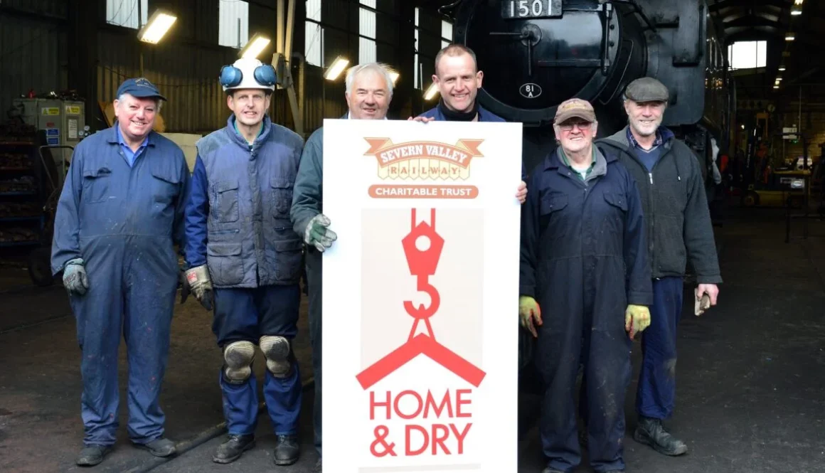 SVR-volunteers-and-staff-celebrate-the-success-Roger-Whitehead-Paul-Bates-Martin-Managhan-Dave-Fulcher-Insull-Tony-Howard-and-Steve-Tyler-1-1170x658
