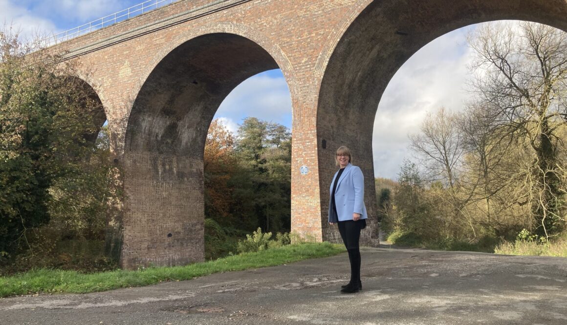 Helen Smith at Falling Sands Viaduct 2.SVR