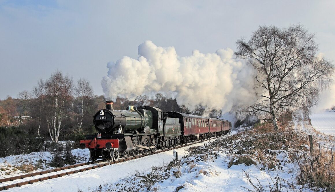GWR 7812 Erlestoke Manor exits Bewdley Tunnel on a post Christmas train 9 January 2010. credit Alan Corfield