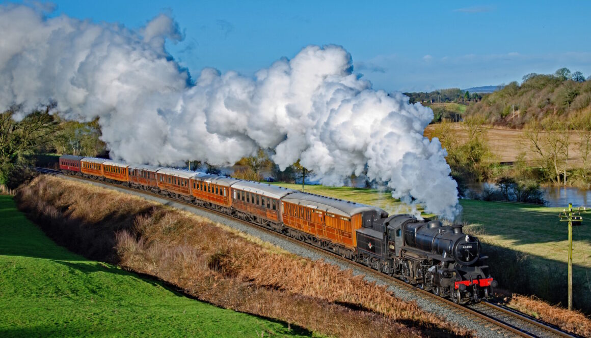 43106 'The Flying Pig' at Little Rock, heading south on a crisp winter's day. Credit John Titlow