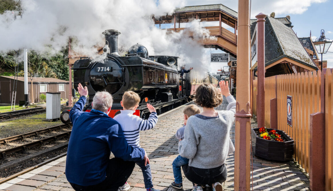 Family visiting the Severn Valley Railway
