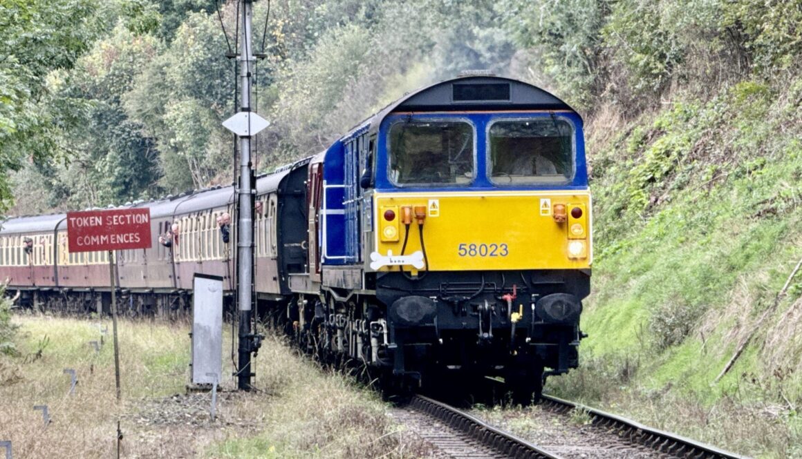 58023 at Bewdley North, 4 October. DAVID BISSETT