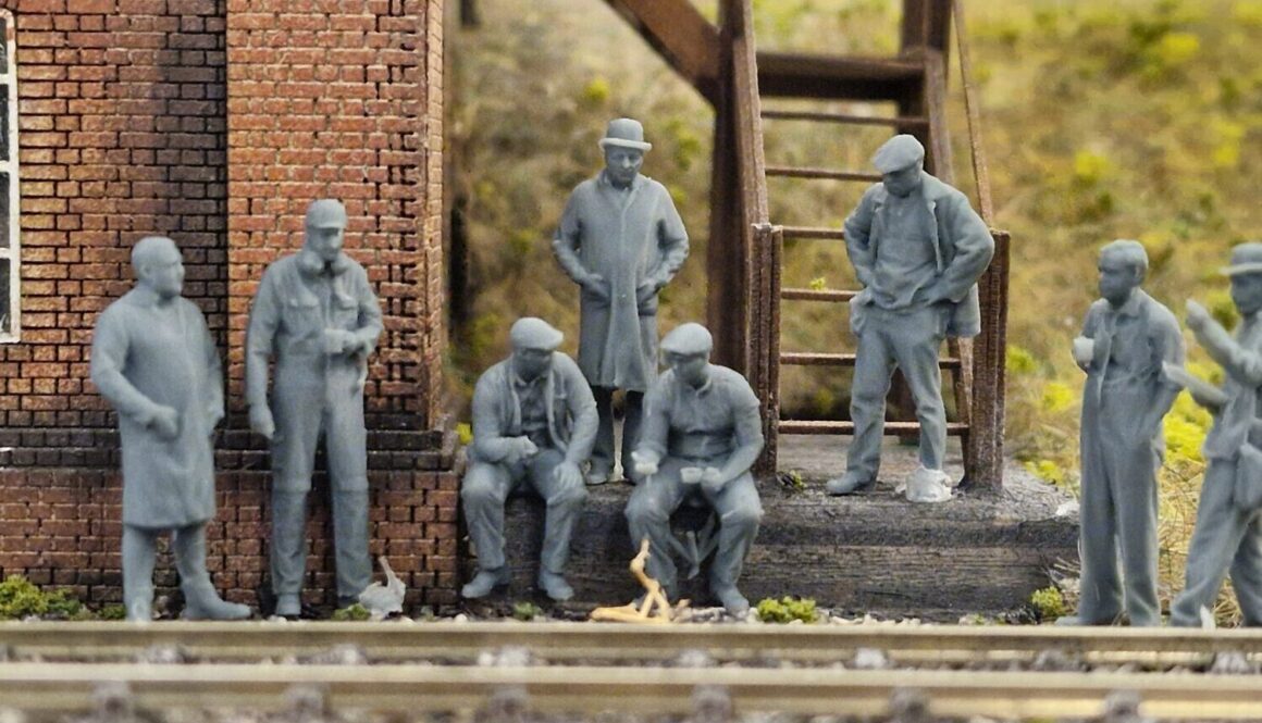 The SVR figurines are based on current and retired volunteers. MODELU