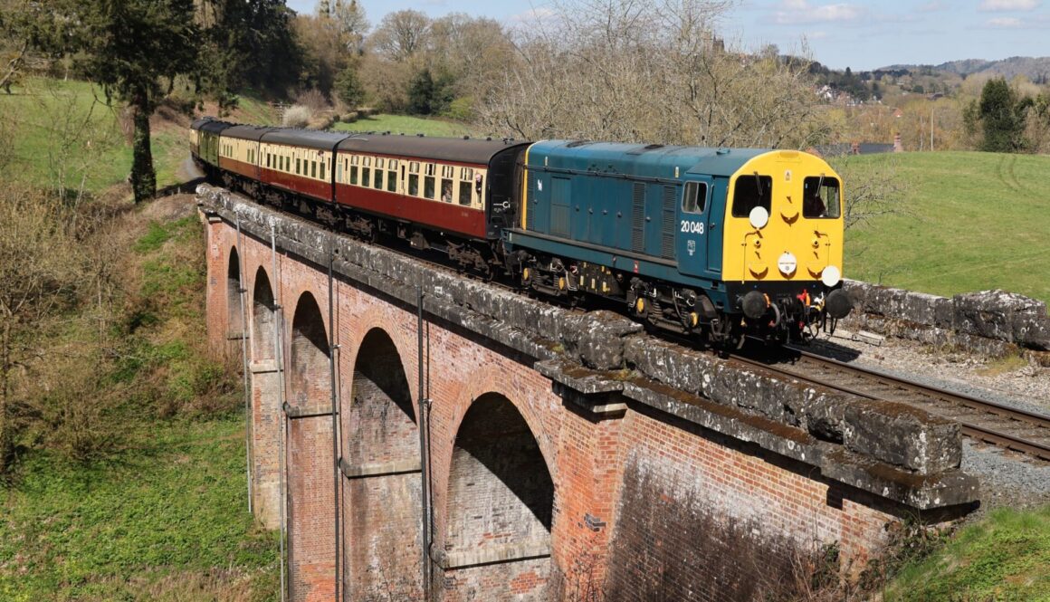 20048 at Oldbury Viaduct