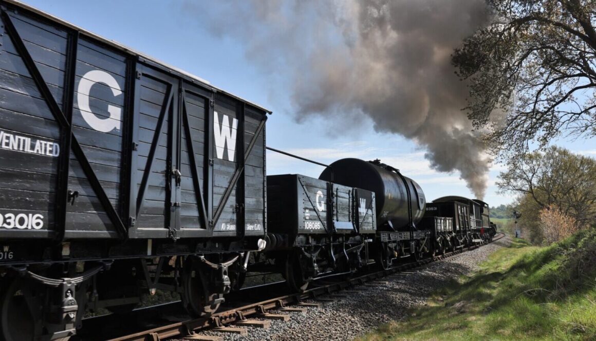 GWR 7802 Bradley Manor Goods Train
